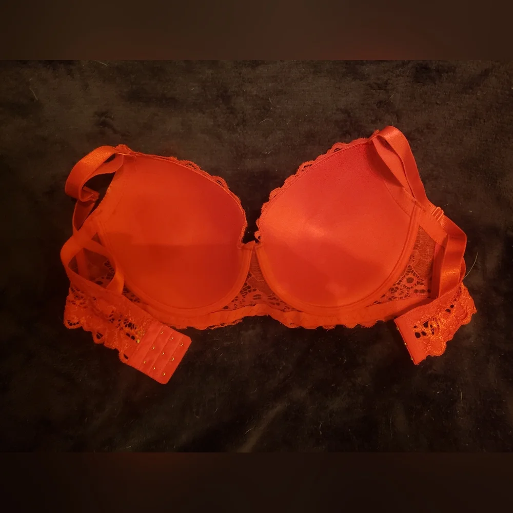 Bra - Picture 2 of 3